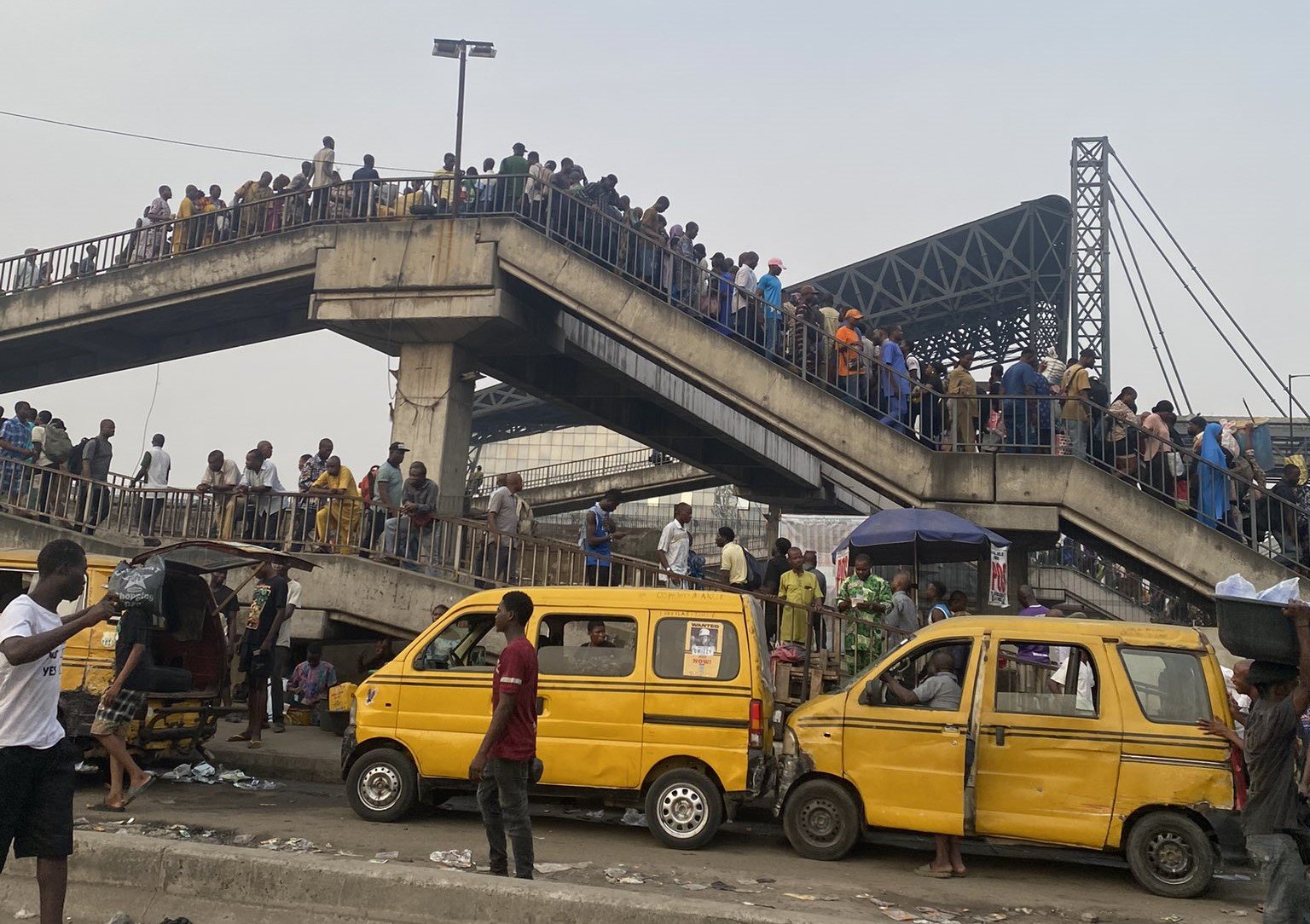 Massive Crowds Struggle on Oshodi’s Alternative Bridge Of Main Bridge