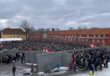 10,000 Danes March in Silence to Protest Trump’s NATO Remarks