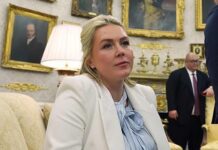 Trump Blames Press Secretary for Sliding in Opinion Polls