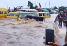 Lagos Flash Floods Strand Thousands, Shut Schools and Businesses
